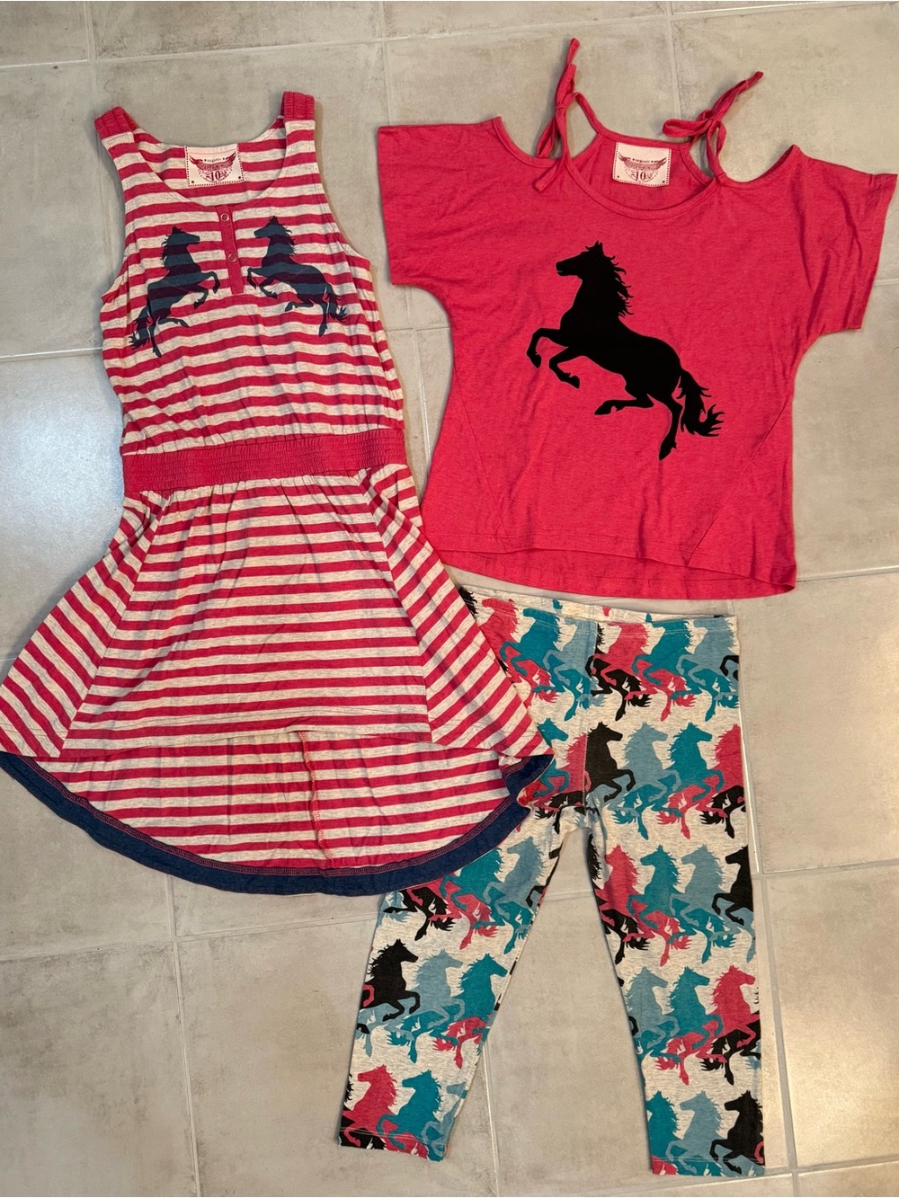 Paper Wings 3 PC Set Horse Cold Shoulder Top Dress Capris NWOT Sz 10